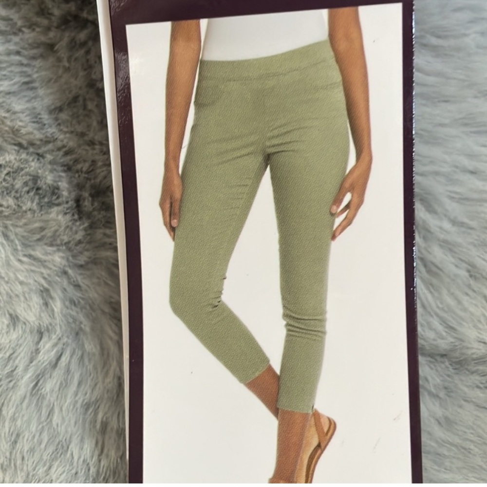 Gloria Vanderbilt Green Cropped Pants